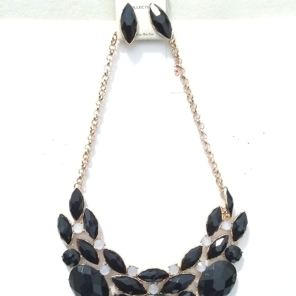 Mia Collection Statement Necklace